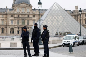 Ограблен Лувр. Справились за 4 минуты, но главный экспонат коллекции не взяли