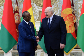 Черная метка. Военные задержали президента африканской страны, который встречался с Лукашенко