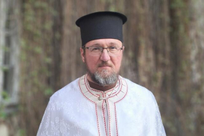 Конвейер репрессий. Священник Георгий Рой объявлен в Беларуси в розыск. Музыканта из Гомеля осудили на три года колонии за «Гаюна». В Смиловичах обыски у тех, кто уехал за границу