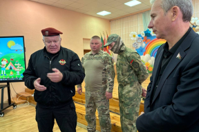 Дмитрий Павличенко учит беларуских детей «патриотизму» с оружием в руках