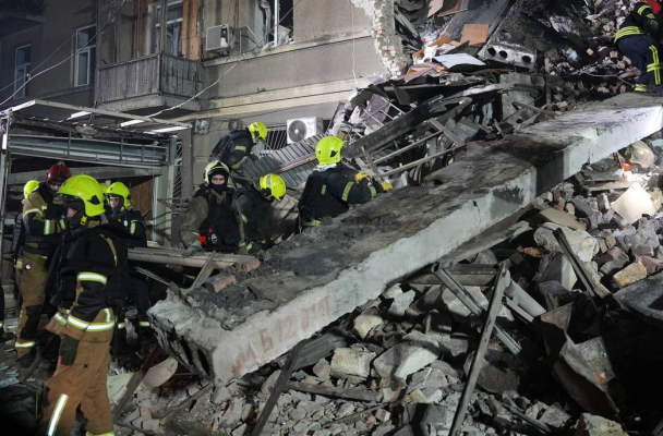 Война, 27 января. «Флагшток»: в Добруше упал «шахед». Удар по Одессе: разрушена часть жилого дома, под завалами могут оставаться люди