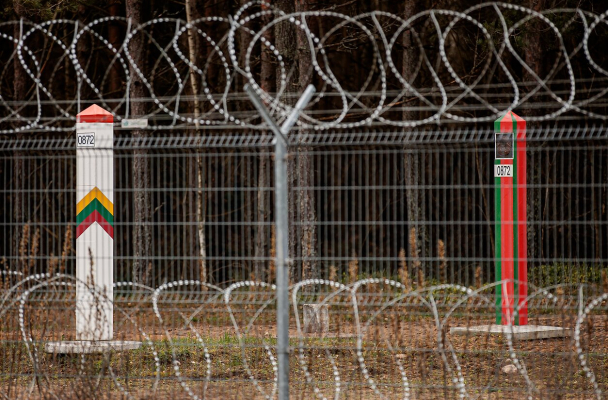 Класкоўскі: «Лукашэнка рызыкуе атрымаць па шапцы падчас чарговага прыезду спецпасланніка Трампа ў Мінск»