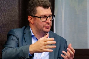 МИД против МОТ